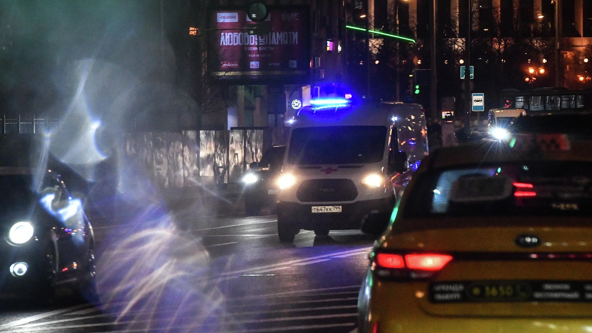 Автомобиль скорой помощи в Москве Автомобиль скорой помощи в Москве - РИА Новости, 1920, 04.01.2026
