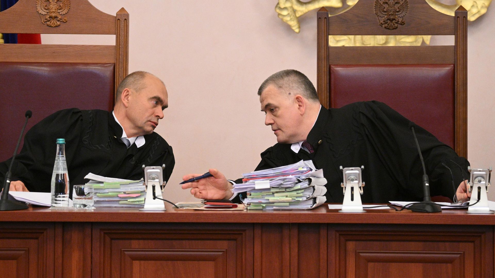 Рассмотрение жалобы по делу о квартире певицы Долиной в Верховном суде России Рассмотрение жалобы по делу о квартире певицы Долиной в Верховном суде России - РИА Новости, 1920, 17.12.2025