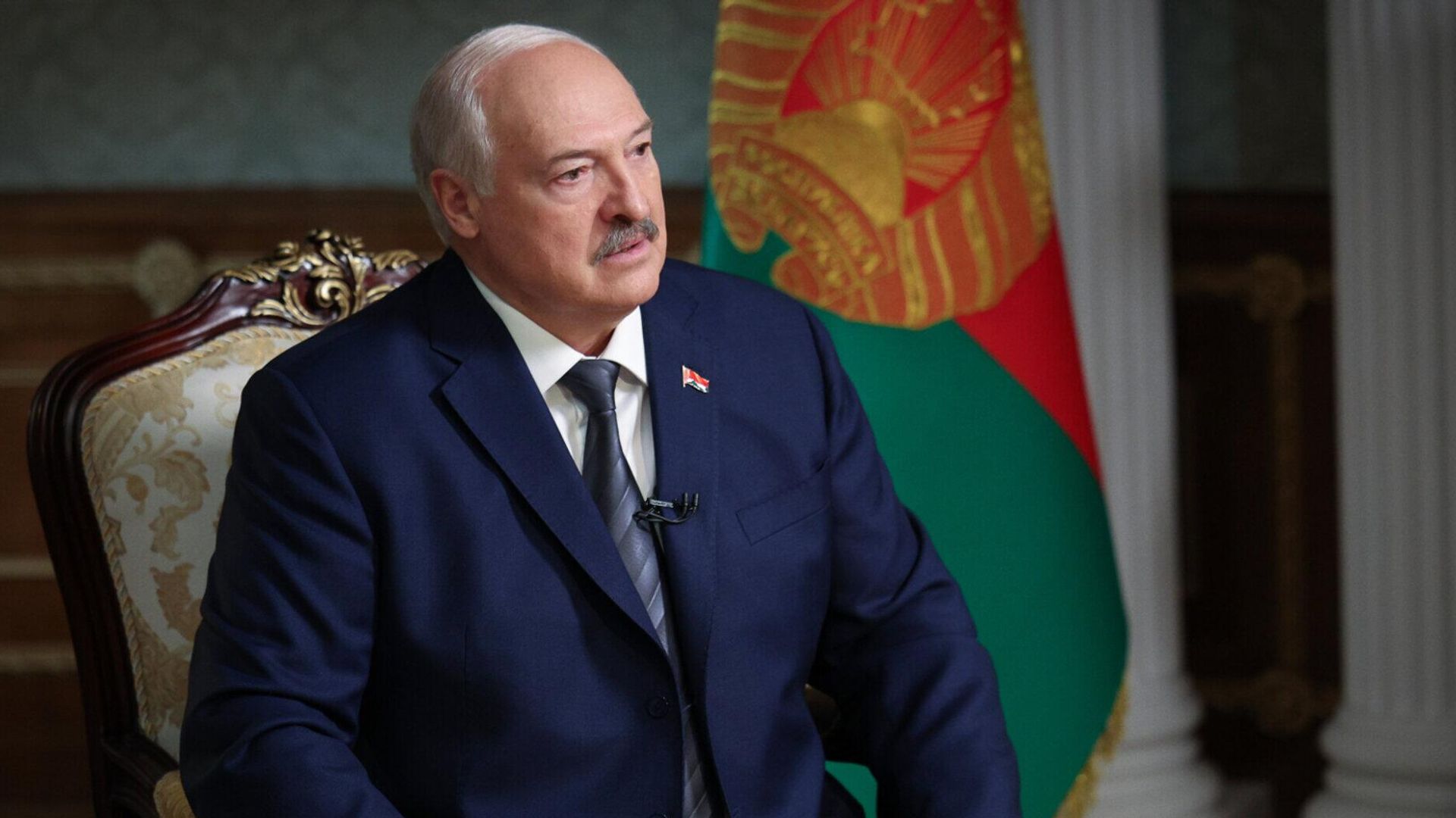 Президент Белоруссии Александр Лукашенко во время интервью американской телекомпании Ньюсмакс Президент Белоруссии Александр Лукашенко во время интервью американской телекомпании Ньюсмакс - РИА Новости, 1920, 08.03.2026