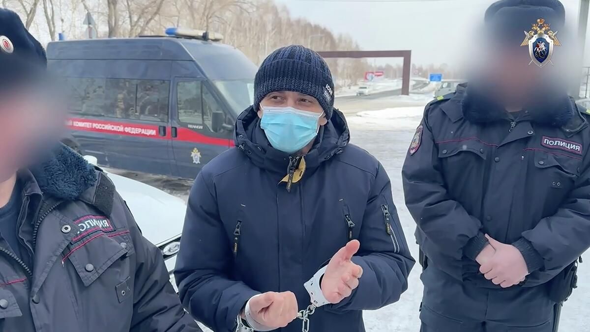 Мужчина, изнасиловавший и убивший двух девочек и пожилую женщину в 90-х годах - РИА Новости, 1920, 18.12.2025