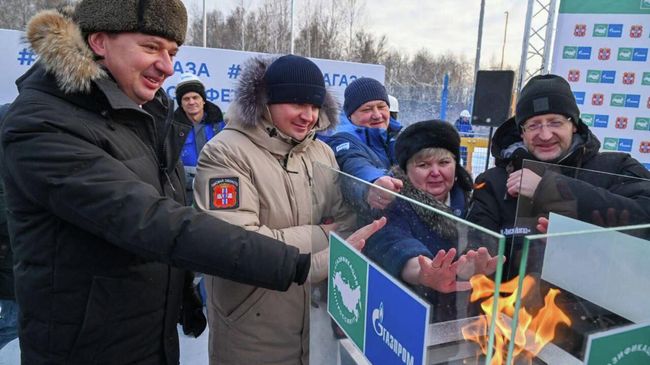 Губернатор Хоценко дал старт подаче газа на севере Омской области