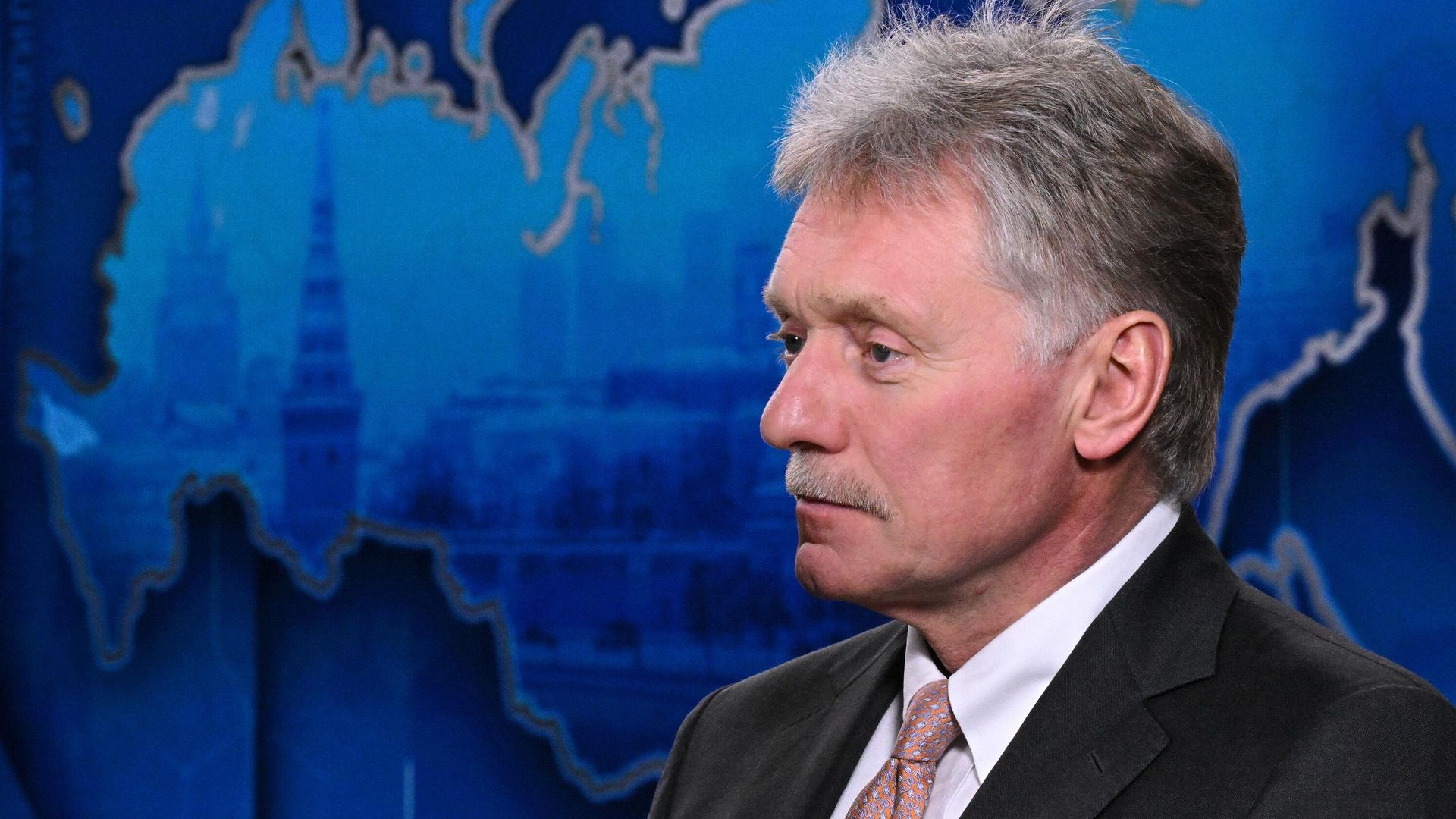 Пресс-секретарь президента РФ Дмитрий Песков Пресс-секретарь президента РФ Дмитрий Песков - РИА Новости, 1920, 21.12.2025