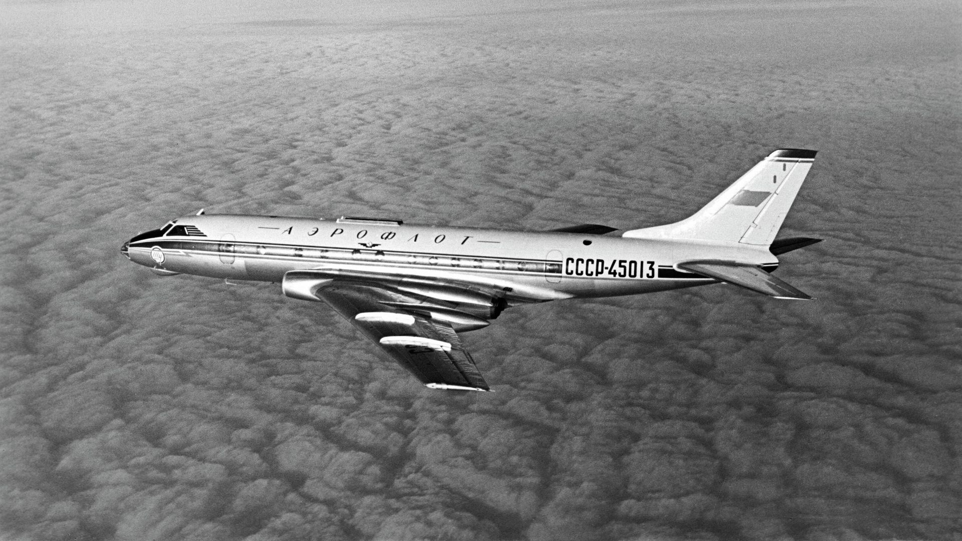 Пассажирский самолет Ту-124 над облаками - РИА Новости, 1920, 20.12.2025