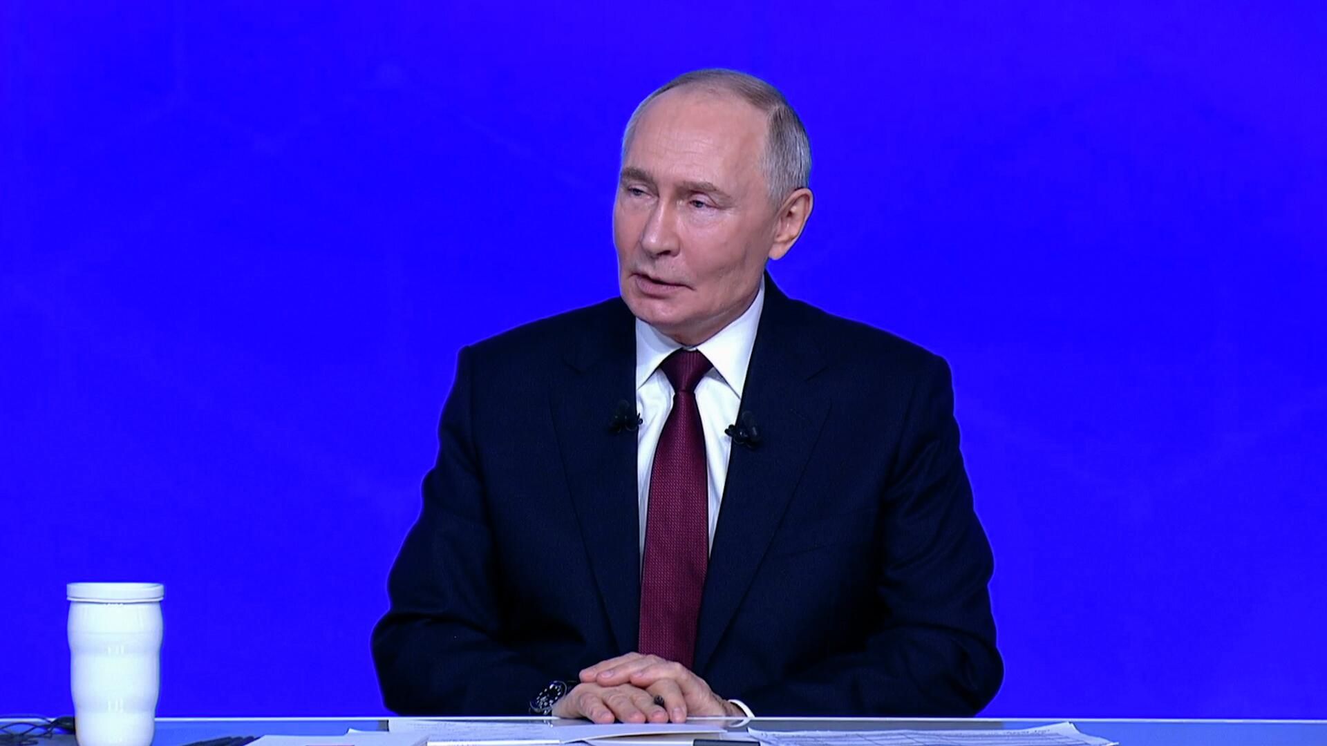 Привет, брат. Путин о единстве народов России Привет, брат. Путин о единстве народов России - РИА Новости, 1920, 19.12.2025