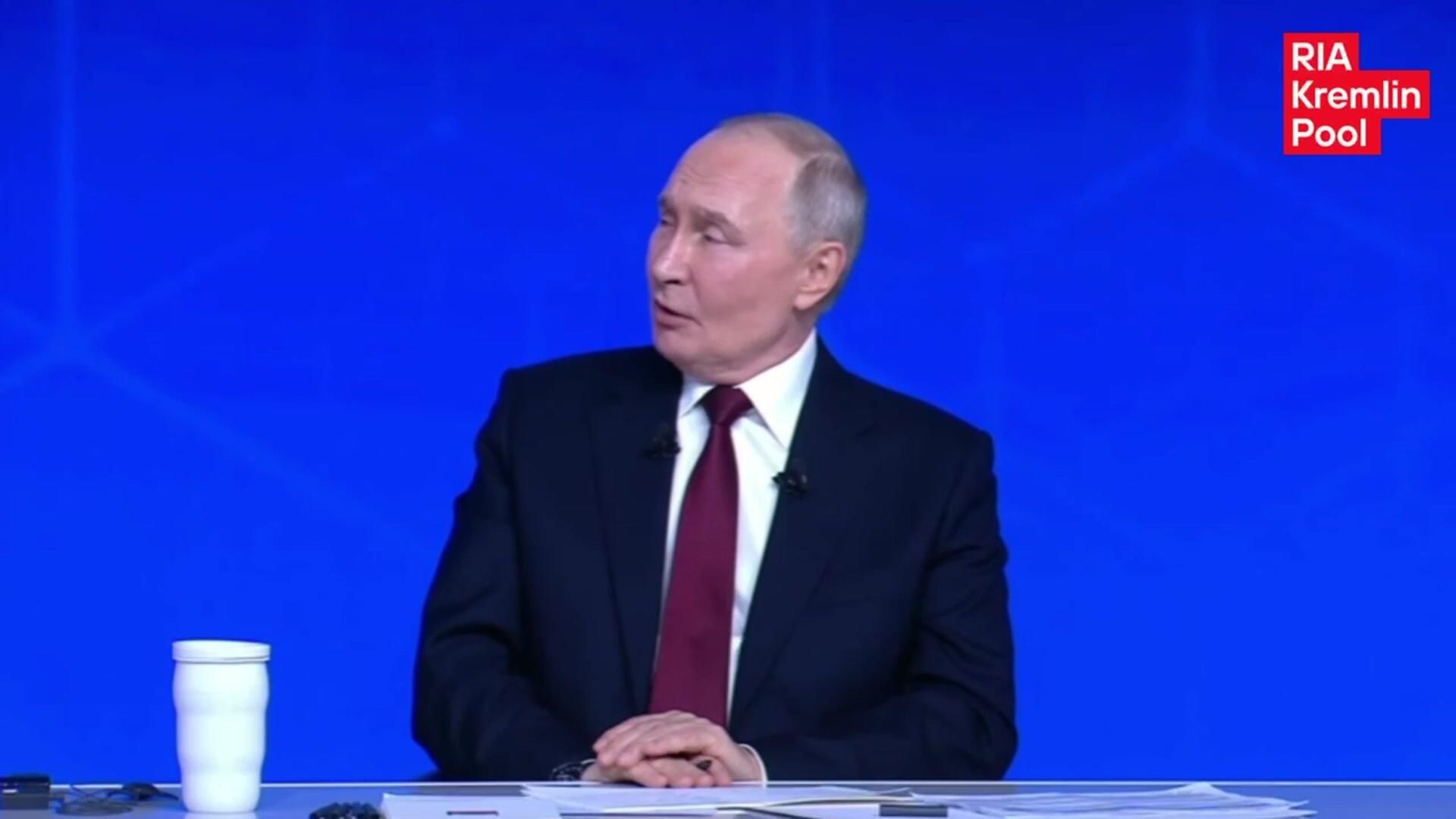 Это наше секретное оружие. Путин пошутил о загадочной комете - РИА Новости, 1920, 19.12.2025