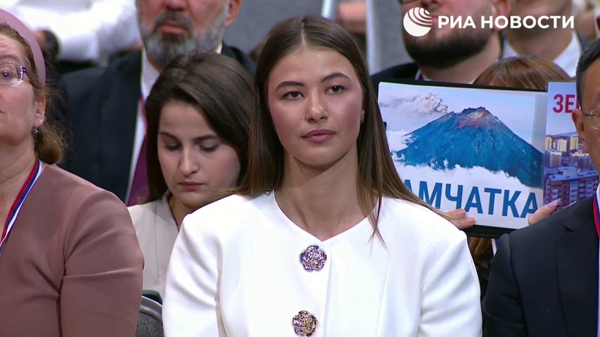 Путин: сатанизм*, оккультные услуги, всякие колдуны – бред Путин: сатанизм*, оккультные услуги, всякие колдуны – бред - РИА Новости, 1920, 19.12.2025