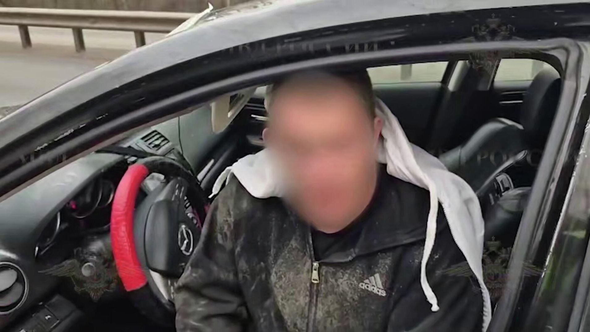 Мужчина, задержанный за наезд на сотрудника полиции в Подмосковье Мужчина, задержанный за наезд на сотрудника полиции в Подмосковье - РИА Новости, 1920, 19.12.2025