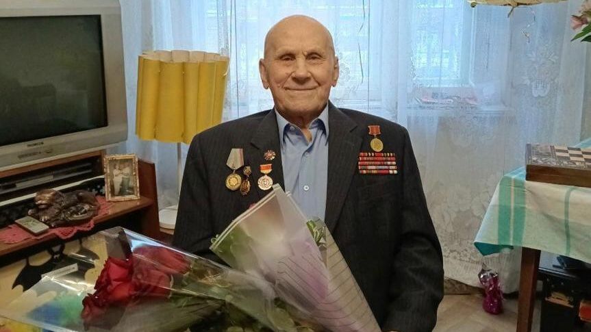 Ветеран войны, почетный гражданин Нижнего Новгорода Николай Шишкин Ветеран войны, почетный гражданин Нижнего Новгорода Николай Шишкин - РИА Новости, 1920, 21.12.2025