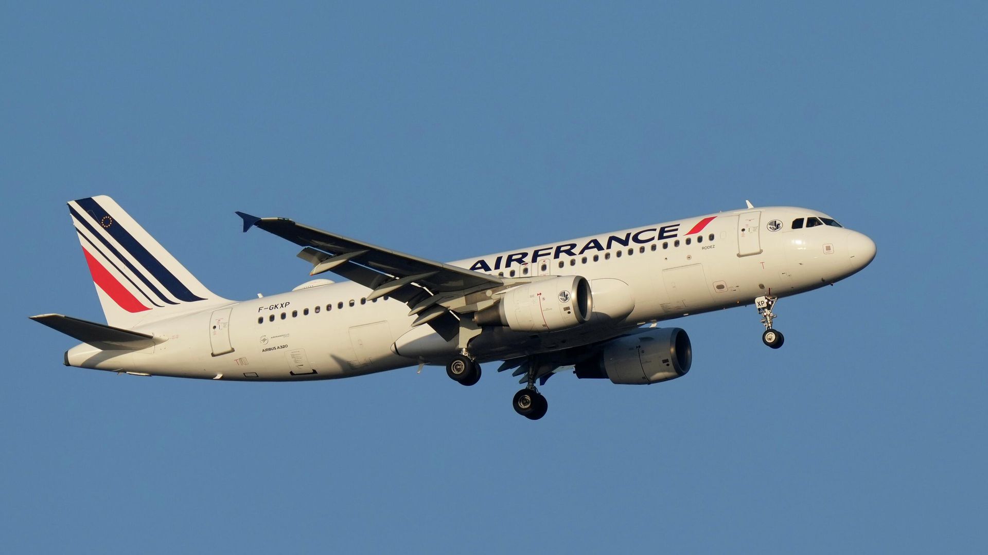 Самолет авиакомпании Air France Самолет авиакомпании Air France - РИА Новости, 1920, 21.12.2025