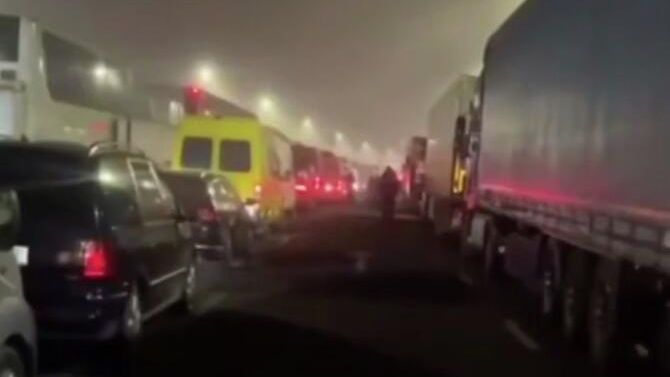 Автомобили на границе Украины и Польши Автомобили на границе Украины и Польши - РИА Новости, 1920, 22.12.2025