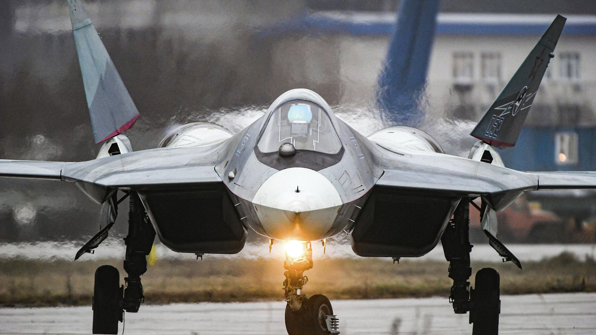 Первый полет Су-57 с двигателем пятого поколения Первый полет Су-57 с двигателем пятого поколения - РИА Новости, 1920, 22.12.2025