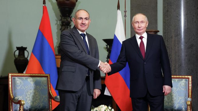 Владимир Путин и Никол Пашинян