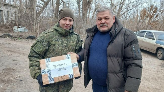 Новгородский депутат Сергей Тихомиров отвез в зону СВО стройматериалы, одежду и продукты