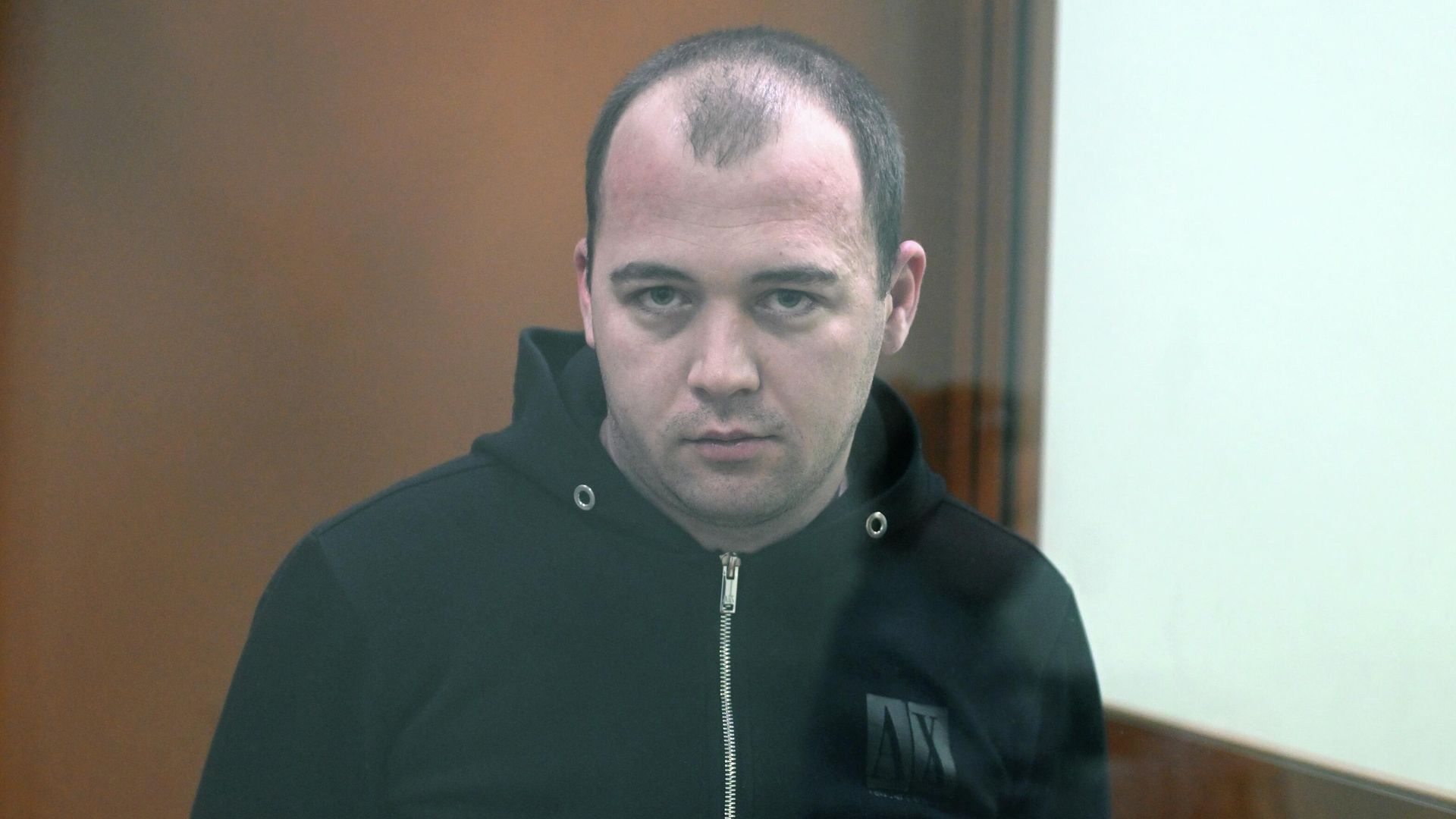 Иван Паскарь, подозреваемый в участии в подрыве машины Василия Прозорова, на заседании 2-го Западного окружного военного суда в Москве Иван Паскарь, подозреваемый в участии в подрыве машины Василия Прозорова, на заседании 2-го Западного окружного военного суда в Москве - РИА Новости, 1920, 22.12.2025