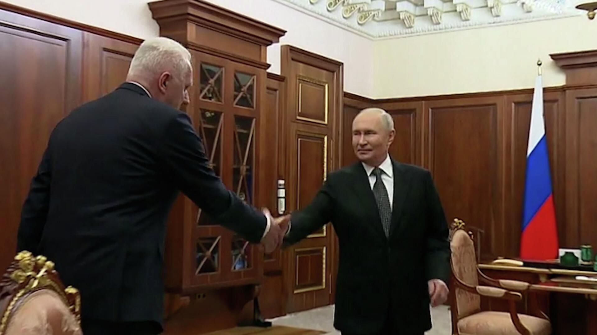 Встреча Путина с генпрокурором Гуцаном в Кремле Встреча Путина с генпрокурором Гуцаном в Кремле - РИА Новости, 1920, 23.12.2025