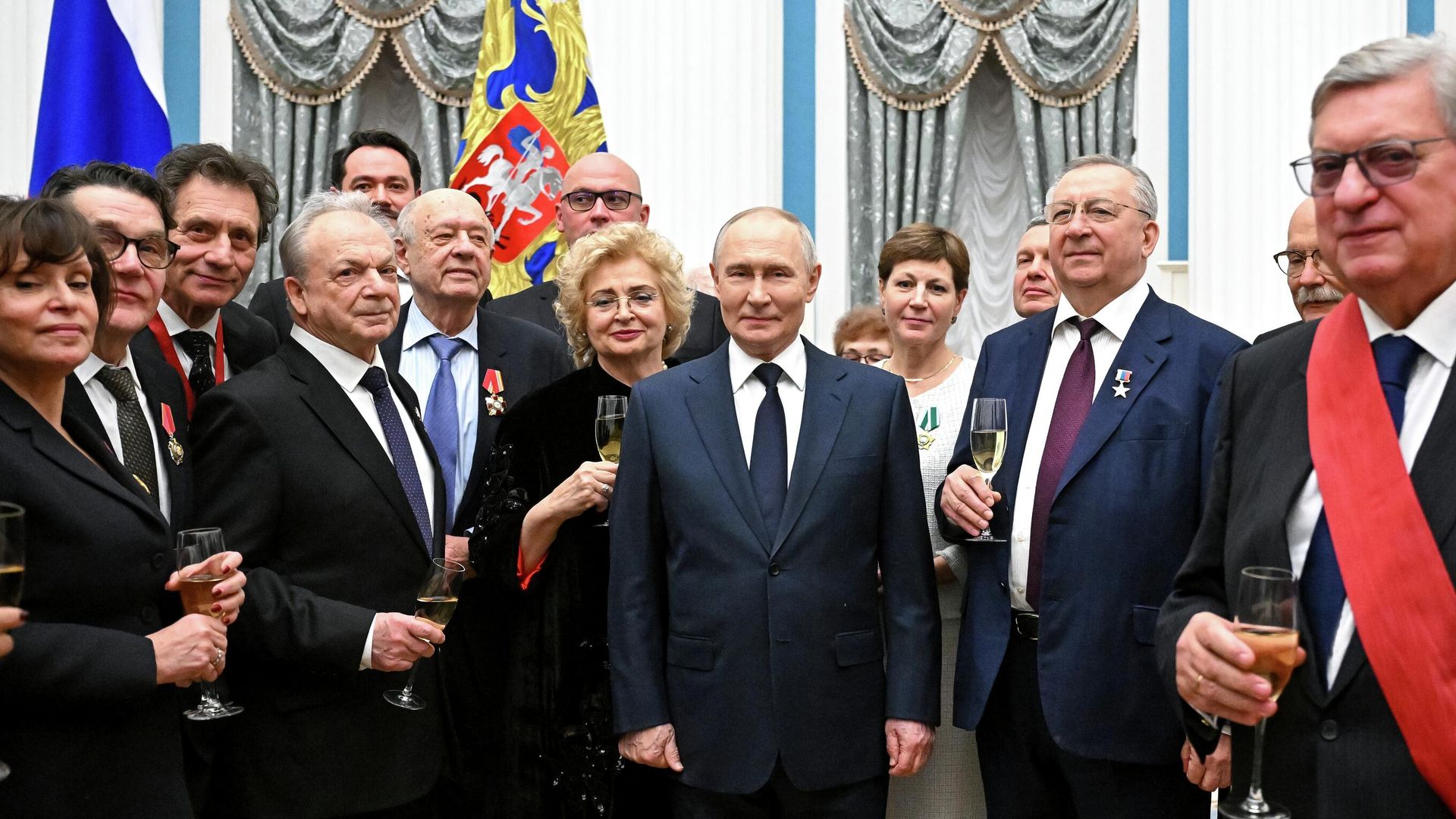Президент РФ Владимир Путин на церемонии вручения государственных наград в Кремле - РИА Новости, 1920, 24.12.2025