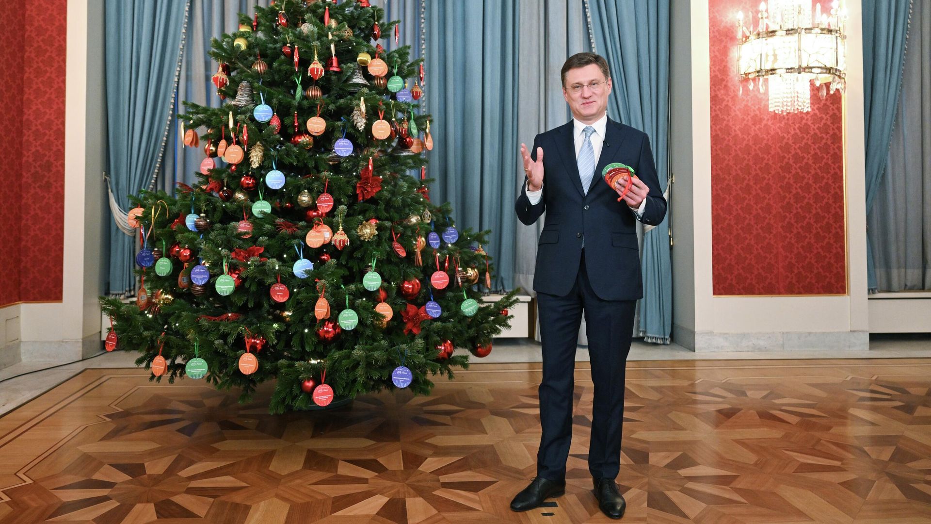 Заместитель председателя правительства РФ Александр Новак принимает участие во всероссийской благотворительной акции Елка желаний Заместитель председателя правительства РФ Александр Новак принимает участие во всероссийской благотворительной акции Елка желаний - РИА Новости, 1920, 09.01.2026
