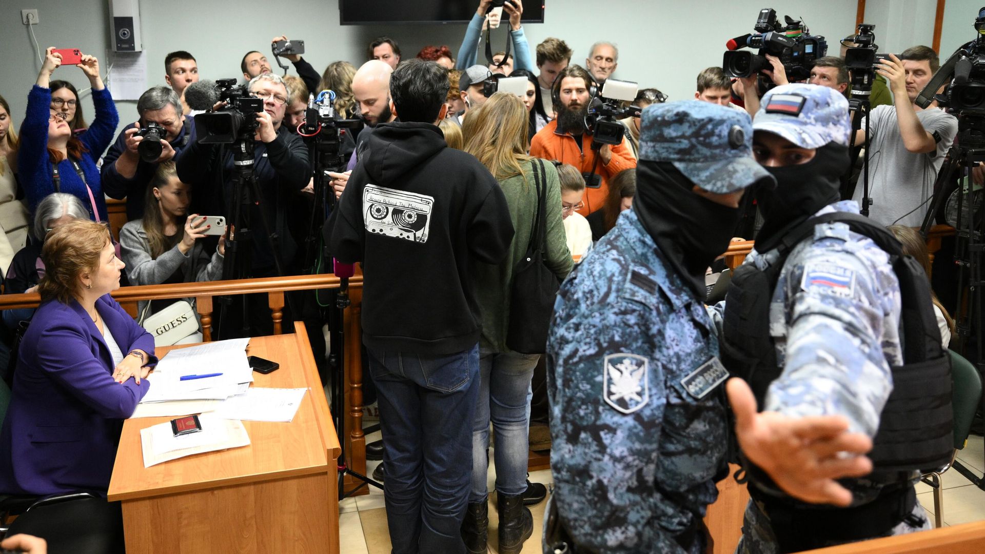 Адвокат покупательницы квартиры певицы Ларисы Долиной Полины Лурье Светлана Свириденко на рассмотрении иска о выселении Долиной из квартиры в Московском городском суде - РИА Новости, 1920, 25.12.2025