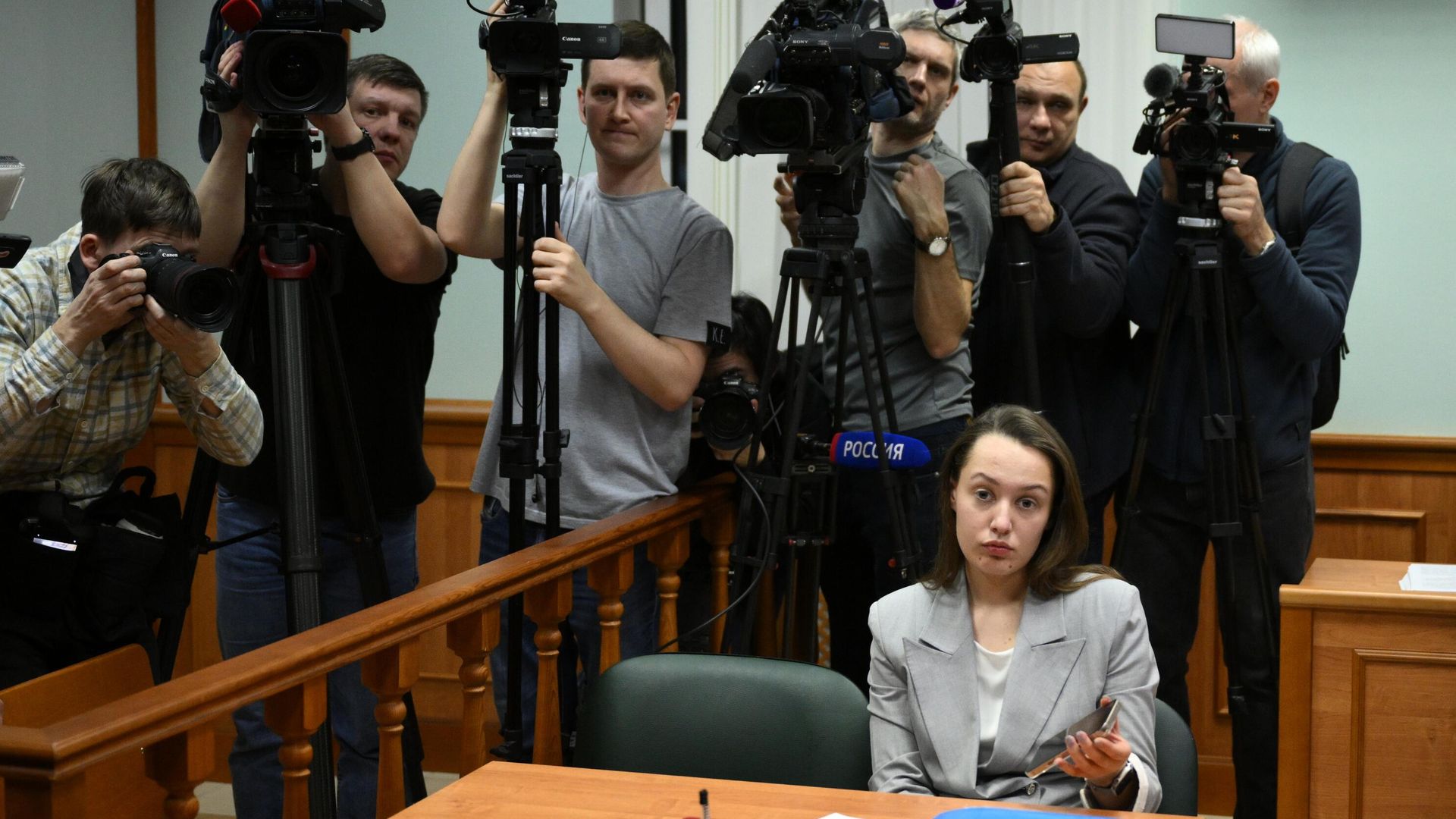Адвокат певицы Ларисы Долиной Мария Пухова на рассмотрении иска о выселении Долиной из квартиры в Московском городском суде - РИА Новости, 1920, 25.12.2025