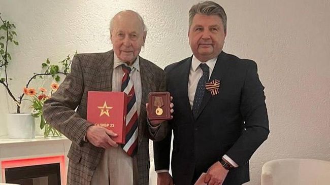 Композитор Александр Мерлин в Генконсульстве России в Бонне