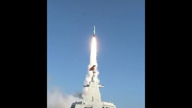 Кадры запуска китайской гиперзвуковой ракеты YJ-20