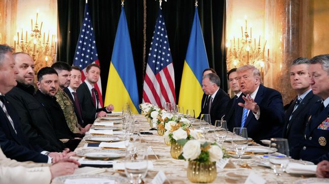 Дональд Трамп и Владимир Зеленский на встрече