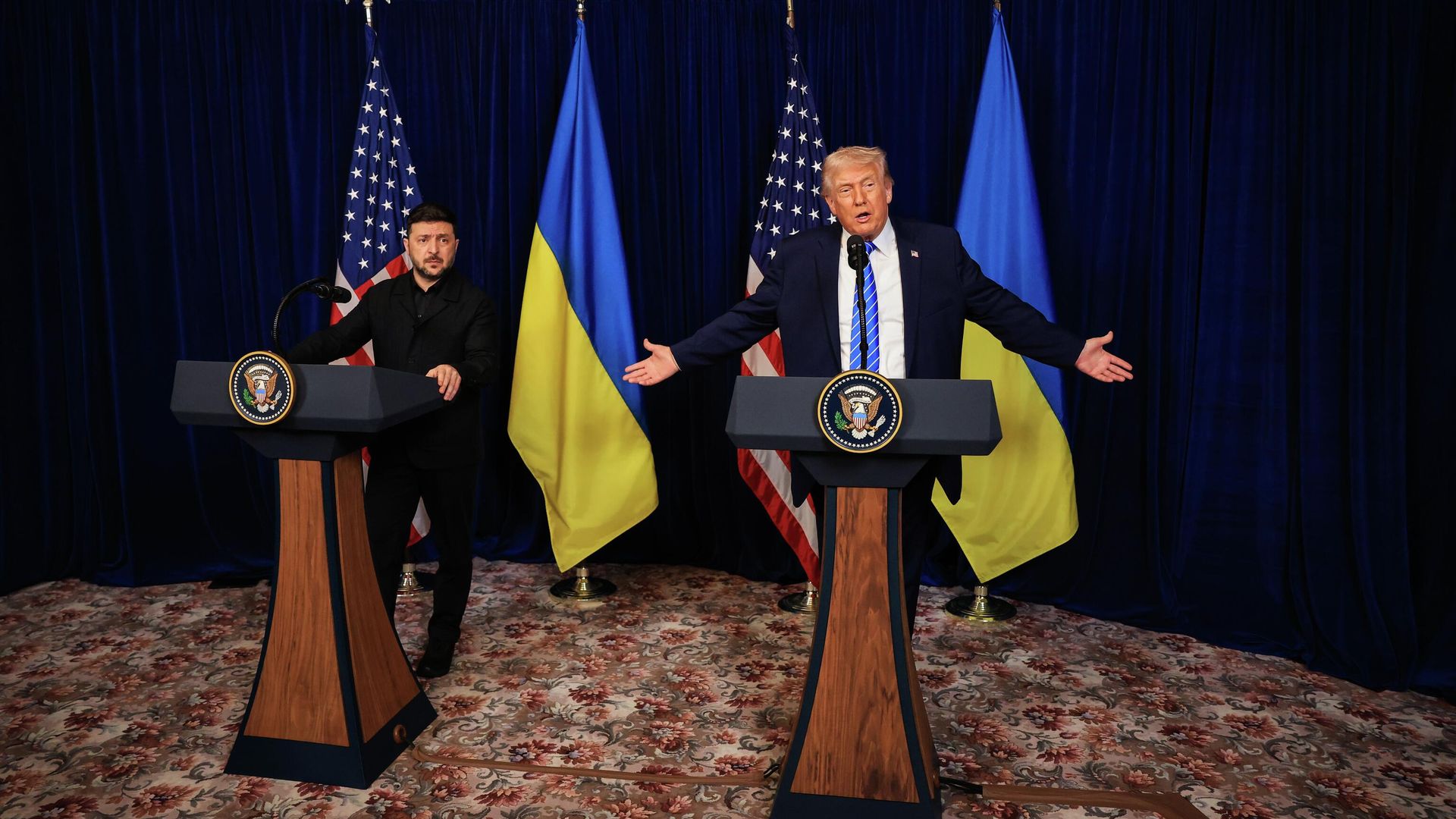 Дональд Трамп и Владимир Зеленский во время встречи в Мар-а-Лаго во Флориде. 28 декабря 2025 Дональд Трамп и Владимир Зеленский во время встречи в Мар-а-Лаго во Флориде. 28 декабря 2025 - РИА Новости, 1920, 29.12.2025