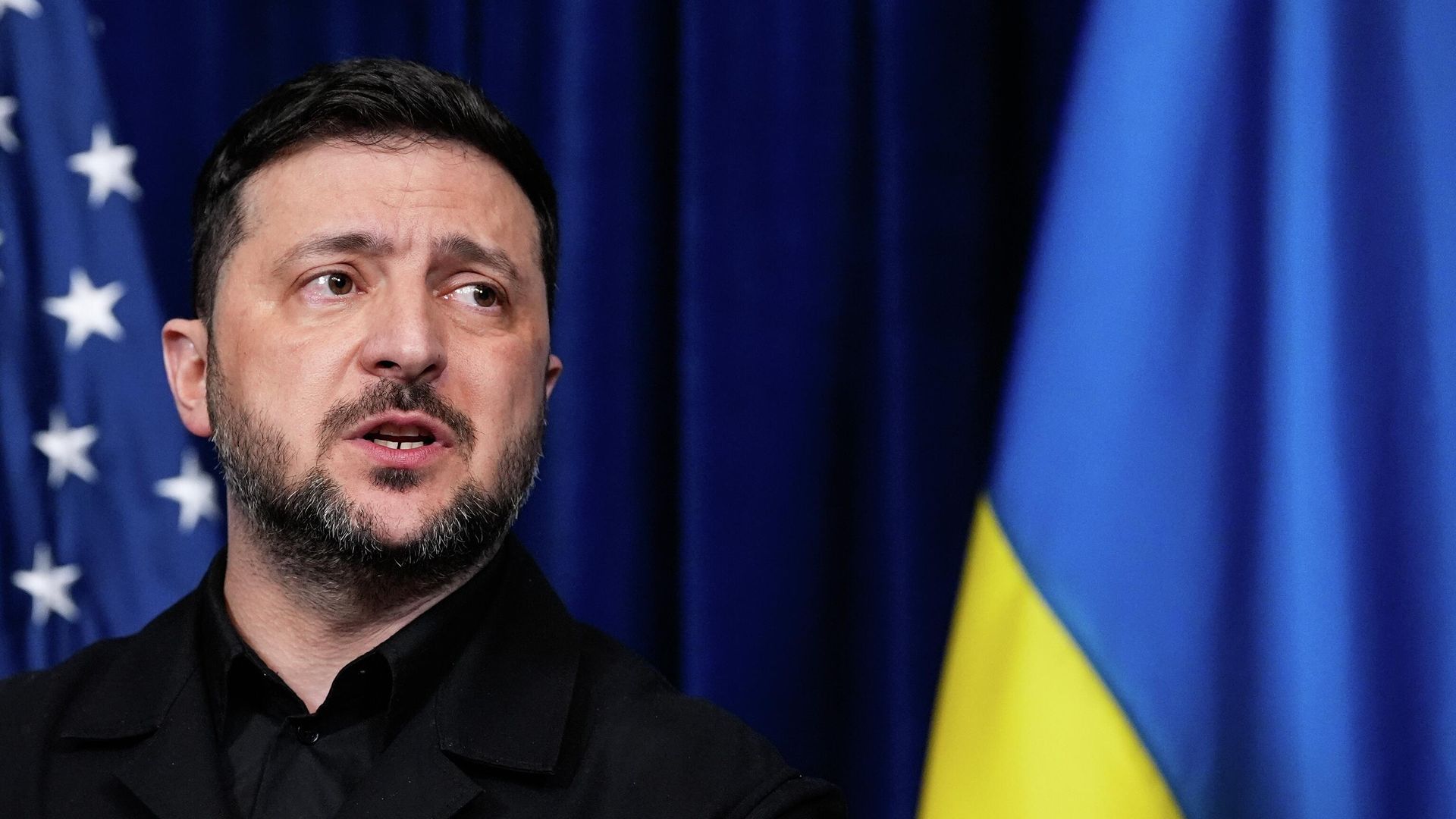 Владимир Зеленский во время встречи с Дональдом Трампом в Мар-а-Лаго во Флориде. 28 декабря 2025 Владимир Зеленский во время встречи с Дональдом Трампом в Мар-а-Лаго во Флориде. 28 декабря 2025 - РИА Новости, 1920, 29.12.2025