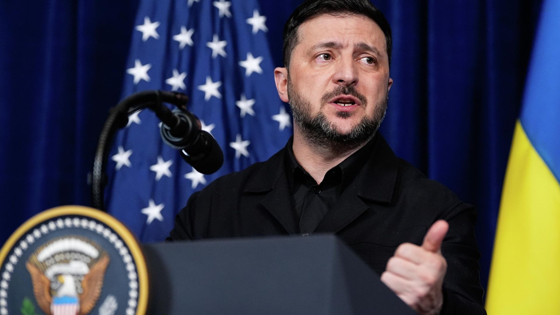 Владимир Зеленский во время встречи с Дональдом Трампом в Мар-а-Лаго во Флориде Владимир Зеленский во время встречи с Дональдом Трампом в Мар-а-Лаго во Флориде - РИА Новости, 1920, 18.03.2026