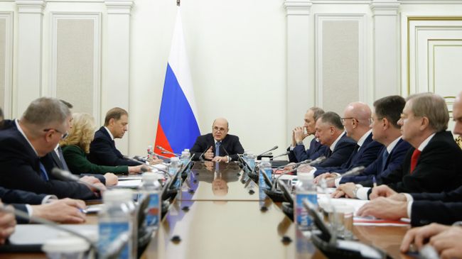 Председатель правительства РФ Михаил Мишустин проводит оперативное совещание с вице-премьерами Председатель правительства РФ Михаил Мишустин проводит оперативное совещание с вице-премьерами