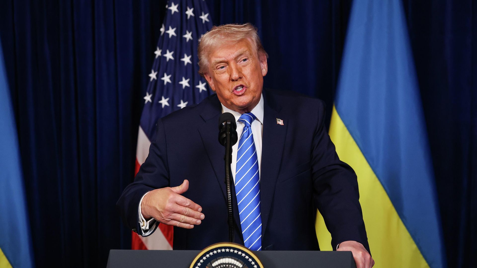 Дональд Трамп во время встречи с Владимиром Зеленским в Мар-а-Лаго во Флориде. 28 декабря 2025 - РИА Новости, 1920, 29.12.2025