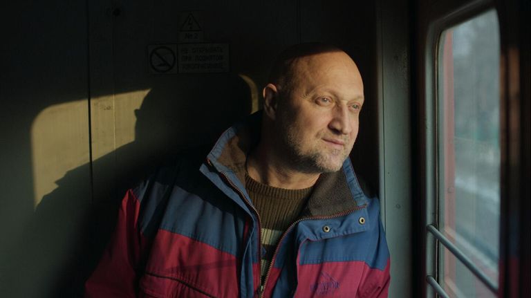 Кадр из сериала Встать на ноги