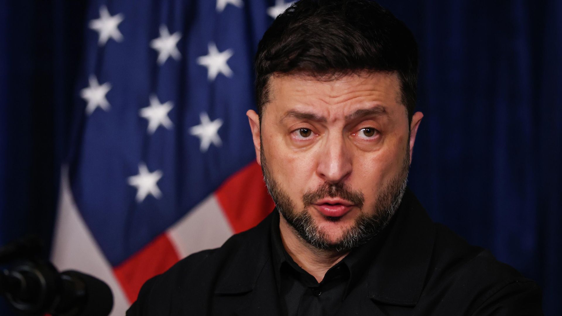 Владимир Зеленский во время пресс-конференции с президентом США Дональдом Трампом в Мар-а-Лаго во Флориде - РИА Новости, 1920, 29.12.2025