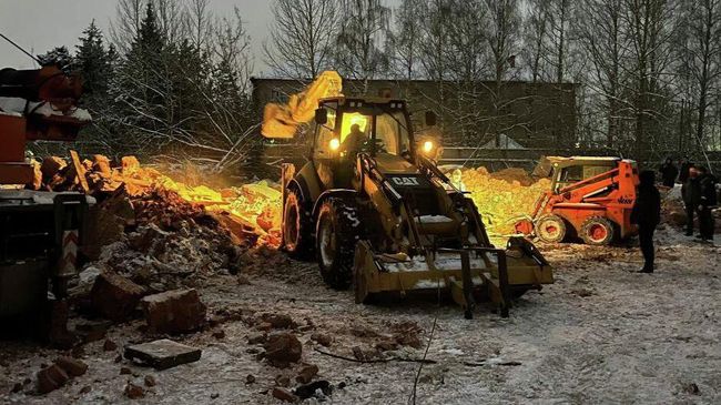 На месте обрушения водонапорной башни в Калужской области. 29 декабря 2025 На месте обрушения водонапорной башни в Калужской области. 29 декабря 2025