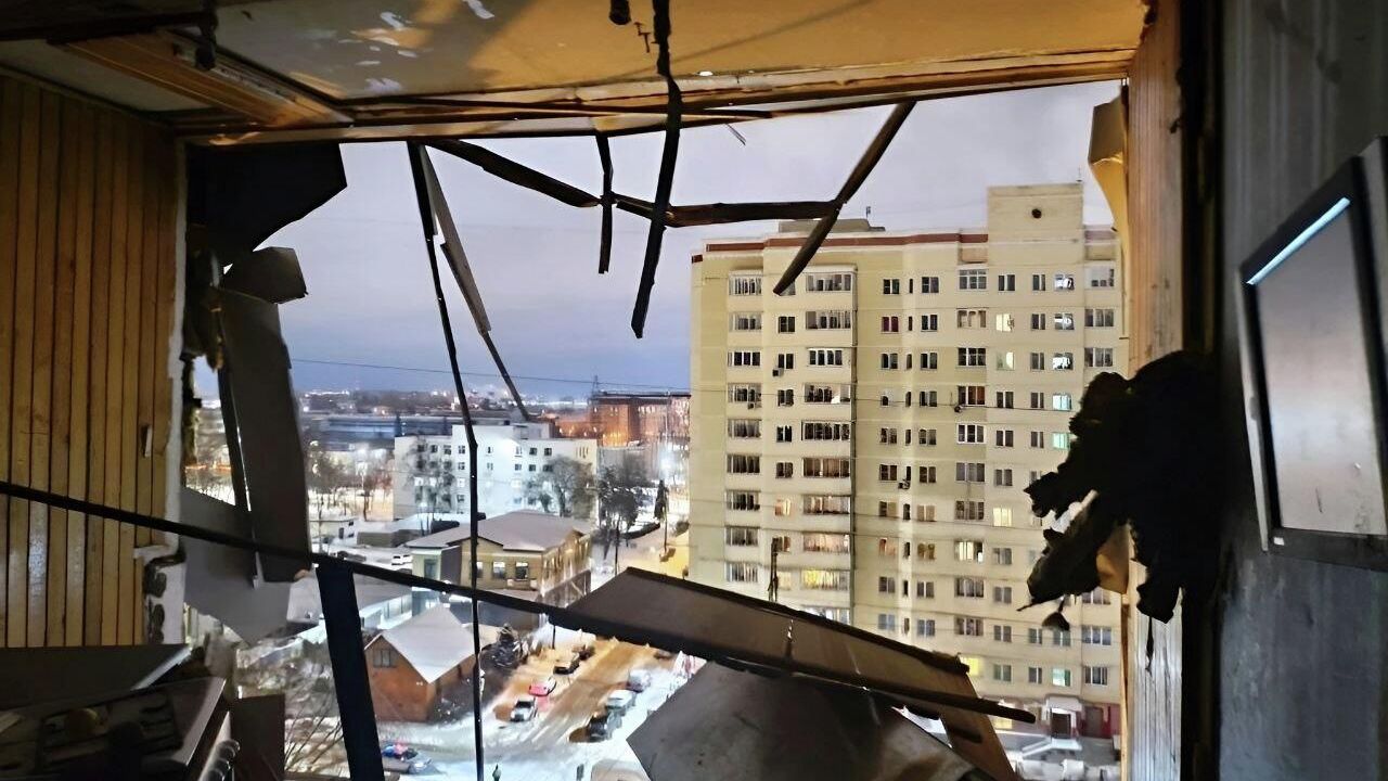 Разрушения в многоквартирном доме в Твери Разрушения в многоквартирном доме в Твери - РИА Новости, 1920, 06.01.2026