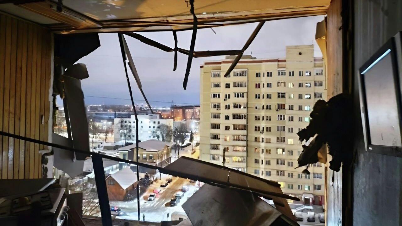 Разрушения в многоквартирном доме в Твери Разрушения в многоквартирном доме в Твери - РИА Новости, 1920, 06.01.2026