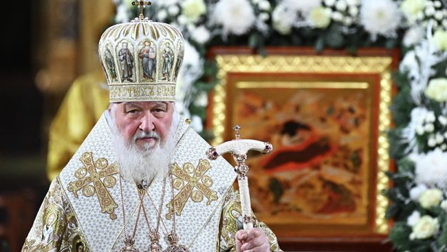 Патриарх Московский и всея Руси Кирилл проводит богослужение в храме Христа Спасителя в Москве в праздник Рождества Христова
