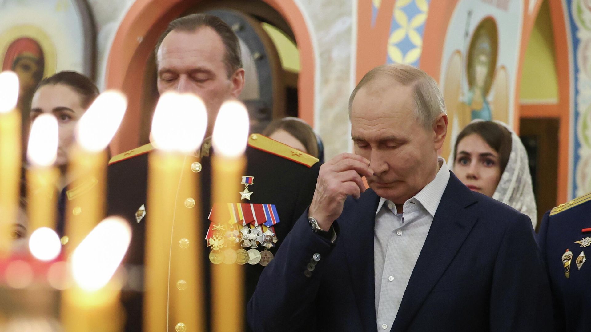Президент Владимир Путин посетил рождественскую службу в Подмосковье Президент Владимир Путин посетил рождественскую службу в Подмосковье - РИА Новости, 1920, 07.01.2026