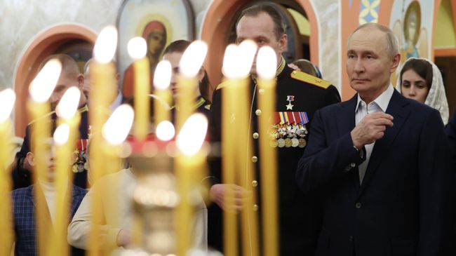 Президент Владимир Путин посетил рождественскую службу в Подмосковье