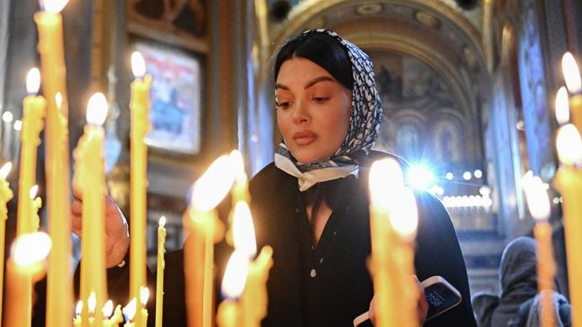 Перед началом патриаршего богослужения в храме Христа Спасителя в Москве в праздник Рождества Христова