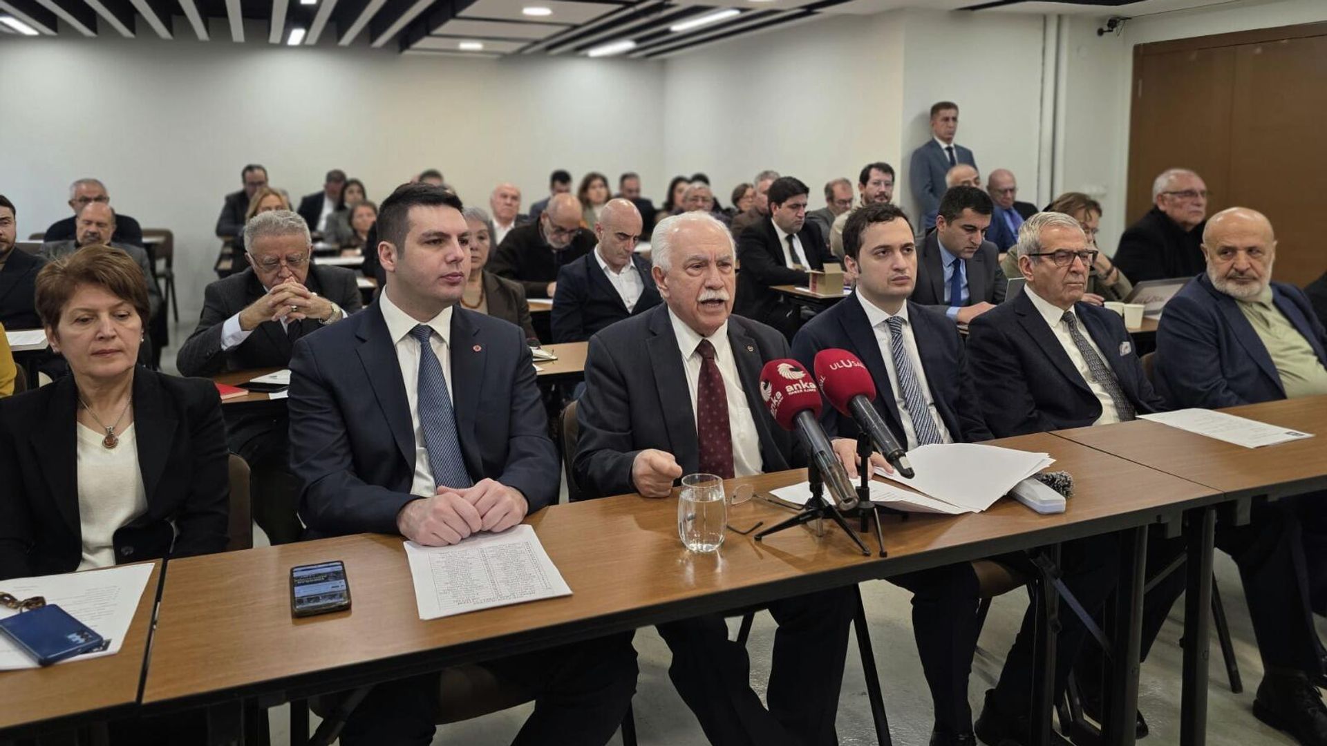 Турецкий политик Догу Перинчек Турецкий политик Догу Перинчек - РИА Новости, 1920, 07.01.2026