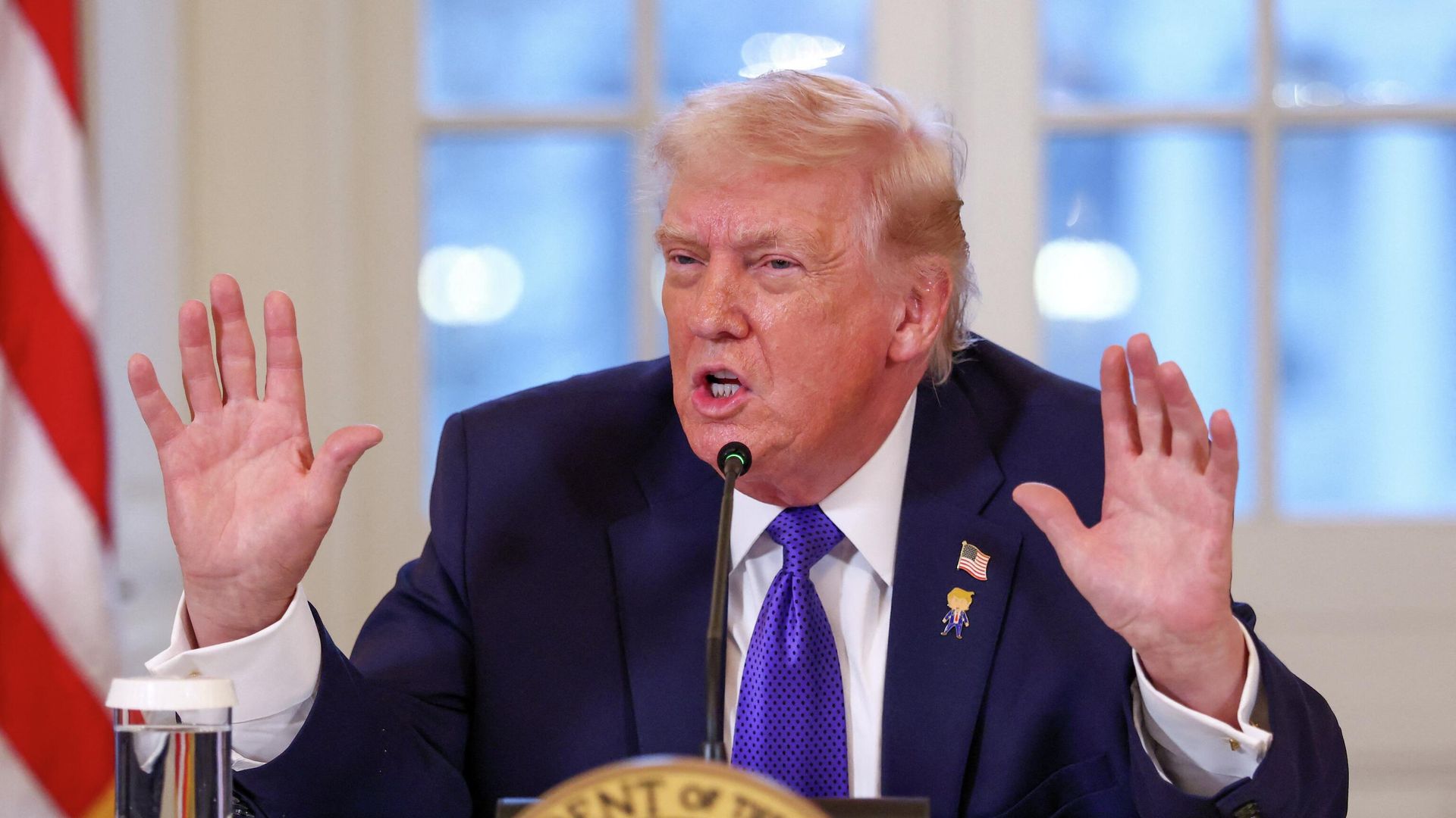 Президент США Дональд Трамп во время встречи с главами американских нефтегазовых компаний в Белом доме в Вашингтоне Президент США Дональд Трамп во время встречи с главами американских нефтегазовых компаний в Белом доме в Вашингтоне - РИА Новости, 1920, 10.01.2026