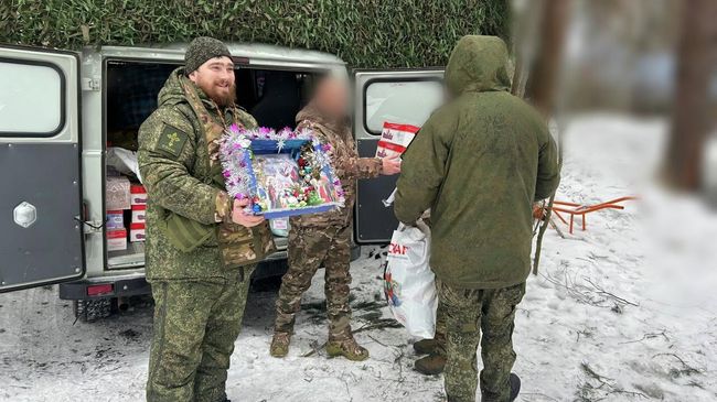 Священник Брянской епархии доставил бойцам группировки Север гуманитарную посылку