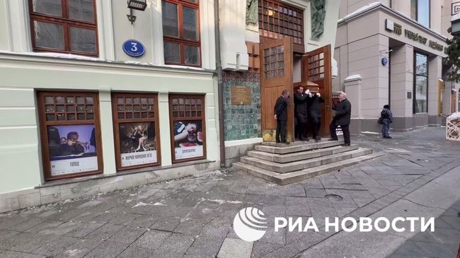 Прощание с Золотовицким в МХТ имени Чехова в Москве
