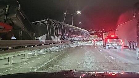 ДТП с самосвалом на трассе М-4 в Ростовской области ДТП с самосвалом на трассе М-4 в Ростовской области - РИА Новости, 1920, 18.01.2026