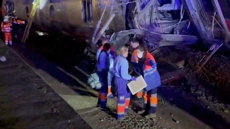 Последствия схода двух поездов в провинции Кордоба Последствия схода двух поездов в провинции Кордоба