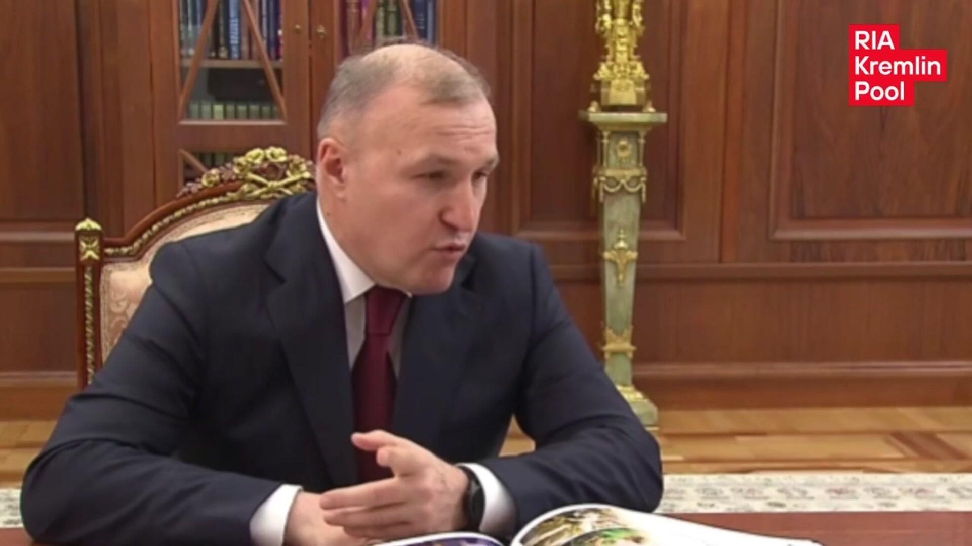 Путин и глава Адыгеи Кумпилов об адыгейском сыре Путин и глава Адыгеи Кумпилов об адыгейском сыре - РИА Новости, 1920, 20.01.2026