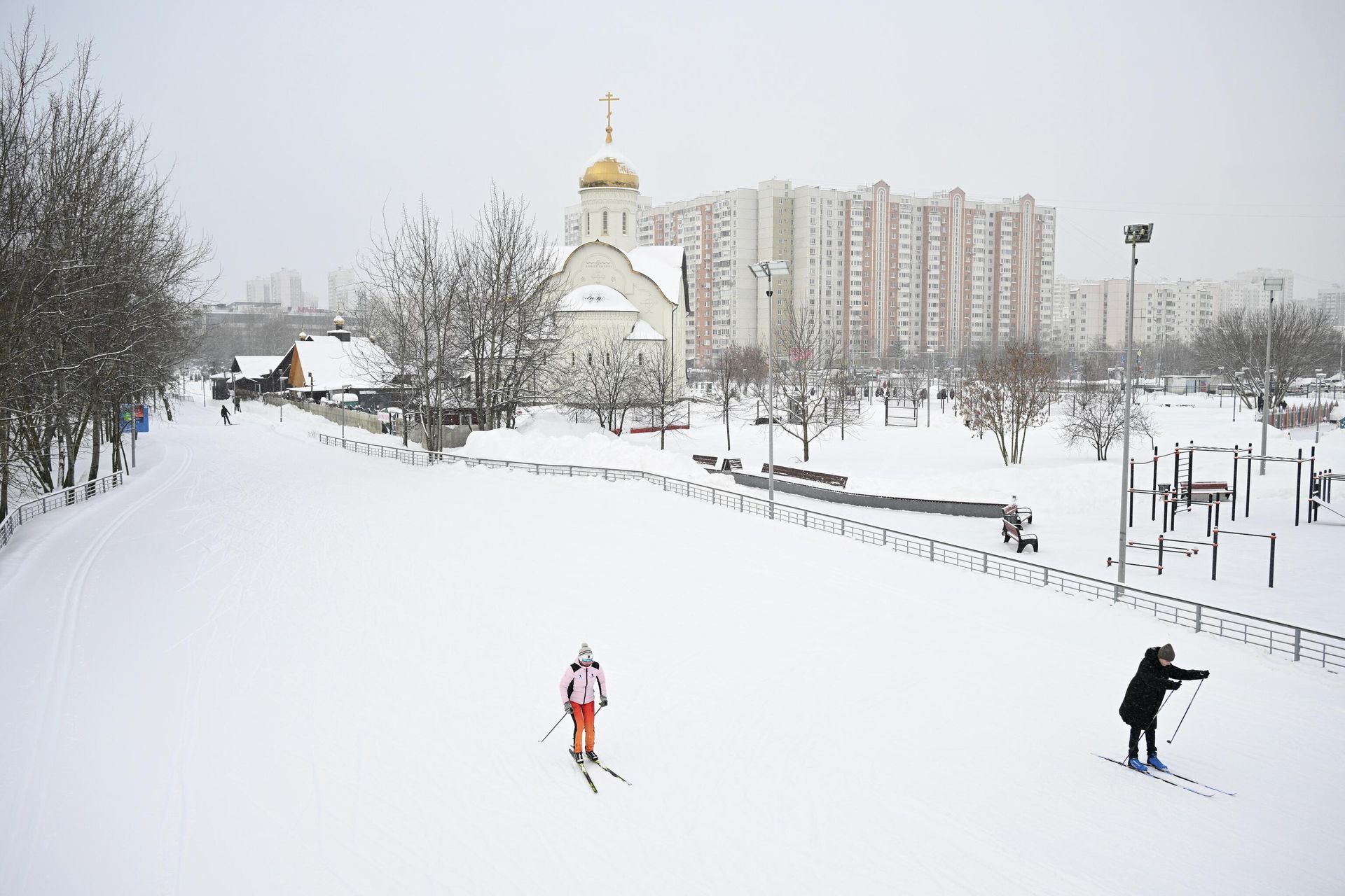 Флагманские биатлонно-лыжные трассы в парке 850-летия Москвы - РИА Новости, 1920, 20.01.2026