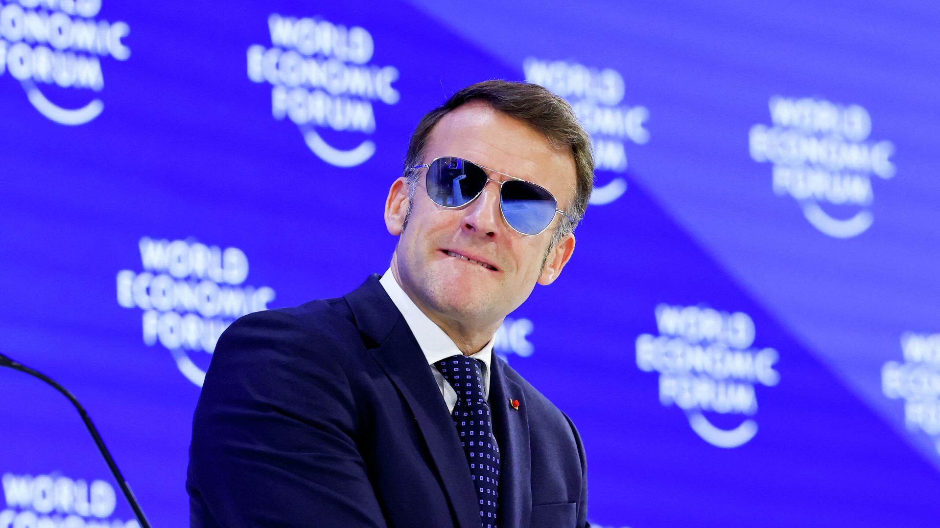 Президент Франции Эммануэль Макрон выступает на 56-м ежегодном Всемирном экономическом форуме (ВЭФ) в Давосе, Швейцария Президент Франции Эммануэль Макрон выступает на 56-м ежегодном Всемирном экономическом форуме (ВЭФ) в Давосе, Швейцария - РИА Новости, 1920, 20.01.2026