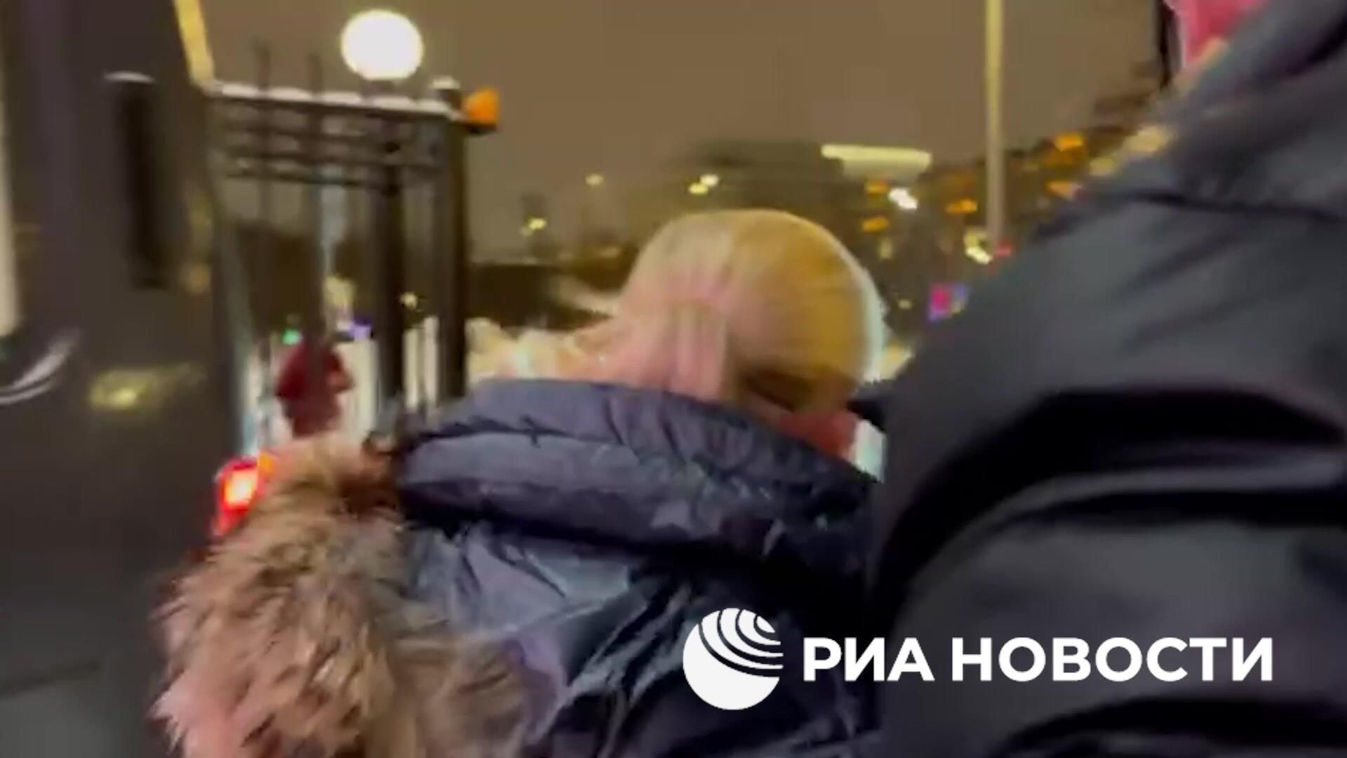 Долина заявила журналистам, что хорошо устроилась на новом месте жительства Долина заявила журналистам, что хорошо устроилась на новом месте жительства - РИА Новости, 1920, 20.01.2026
